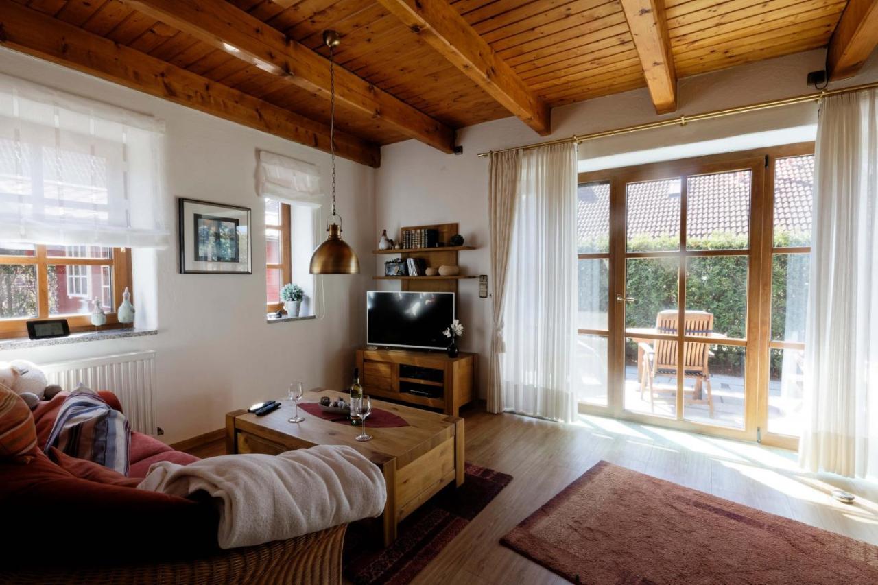 Ferienhaus Henny: 6 Geh-Minuten Vom Hafen. Privater Garten Jemgum Exterior photo